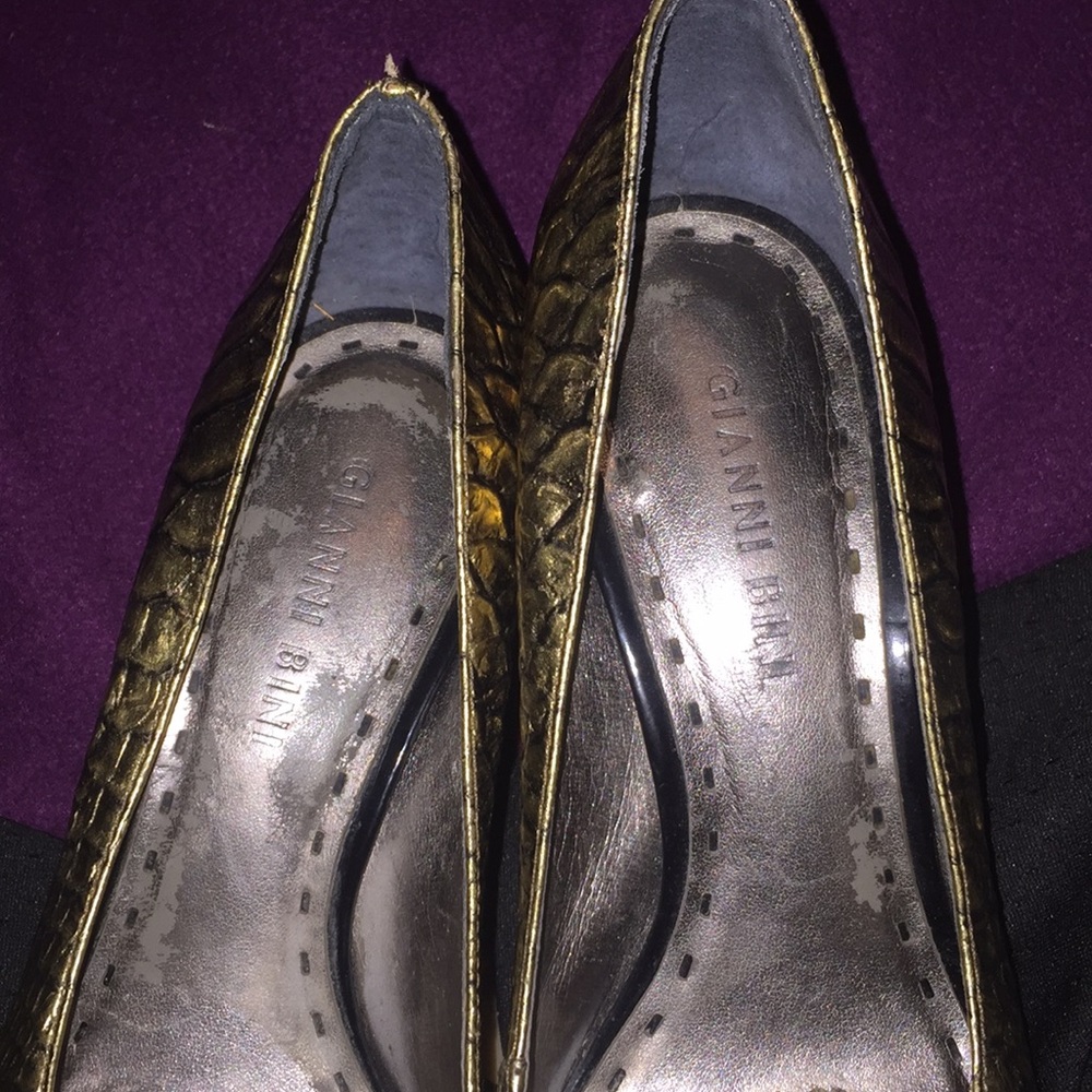 Heels - Picture 3 of 7